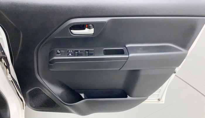 2020 Maruti New Wagon-R VXI 1.2, Petrol, Manual, 25,503 km, Driver Side Door Panels Control