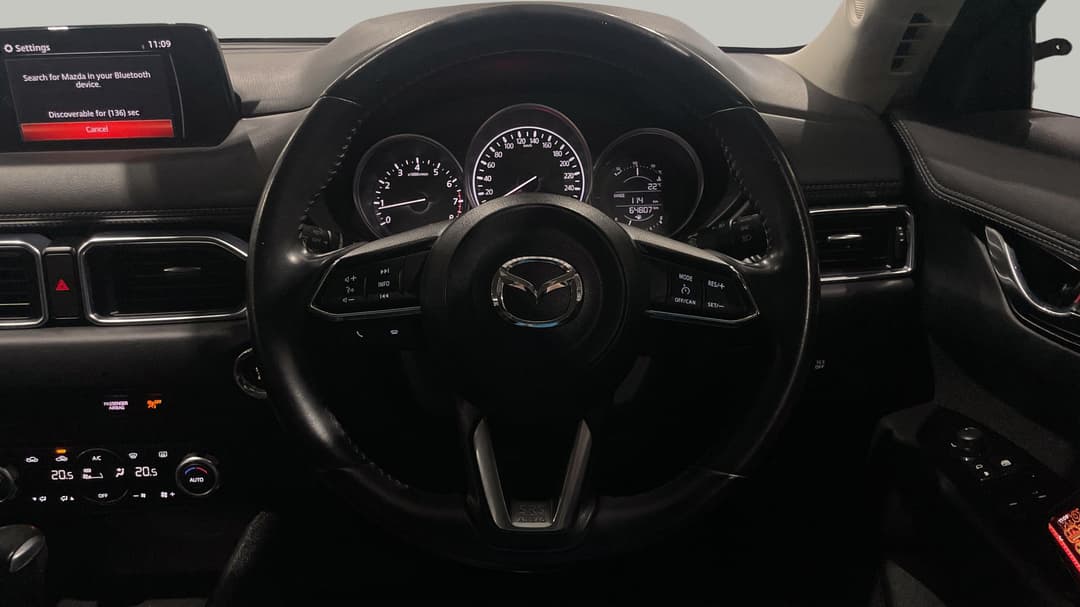 2017 Mazda CX-5 Maxx Sport (4x2), Automatic, 64807 km, Steering Wheel Close-up