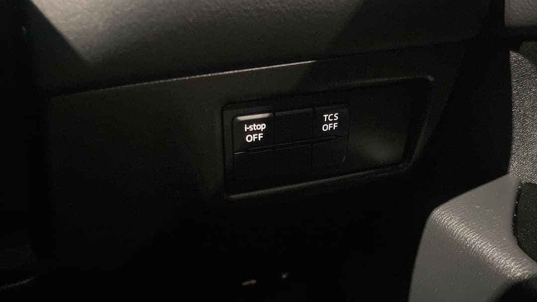 2017 Mazda CX-5 Maxx Sport (4x2), Automatic, 64807 km, Utility Switches/Buttons