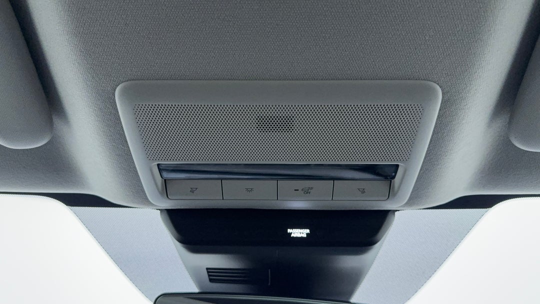 On-Roof Controls/Sunglass holder