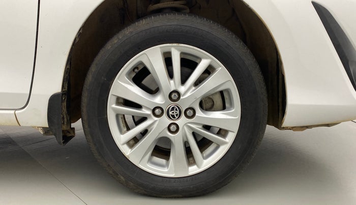 2018 Toyota YARIS V CVT, Petrol, Automatic, 19,212 km, Right Front Wheel