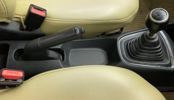 2018 Honda Amaze 1.2L I-VTEC S, Petrol, Manual, 62,243 km, Gear Lever