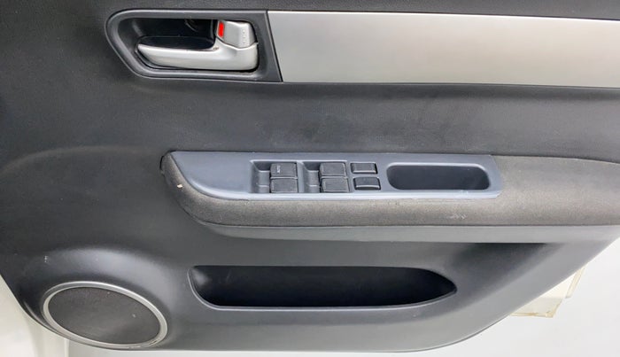 2011 Maruti Swift VXI D, Petrol, Manual, 82,068 km, Driver Side Door Panels Control