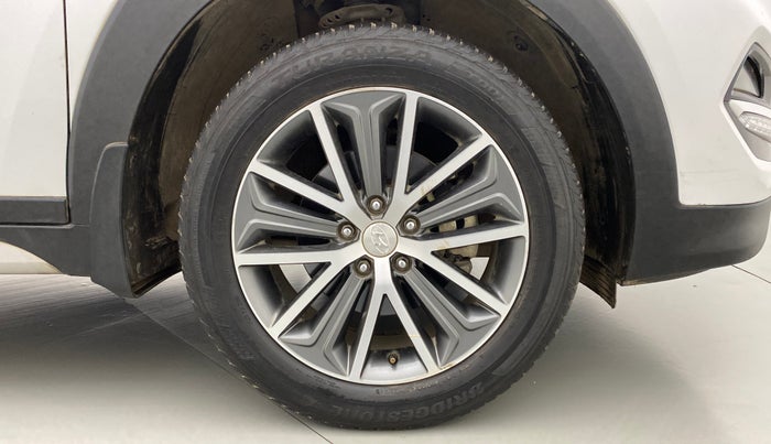 2019 Hyundai Tucson GLS 2WD AT PETROL, Petrol, Automatic, 1,00,239 km, Right Front Wheel