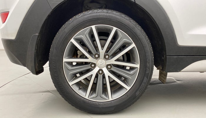 2019 Hyundai Tucson GLS 2WD AT PETROL, Petrol, Automatic, 1,00,239 km, Right Rear Wheel