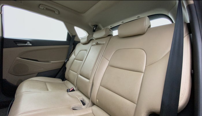 2019 Hyundai Tucson GLS 2WD AT PETROL, Petrol, Automatic, 1,00,239 km, Right Side Rear Door Cabin