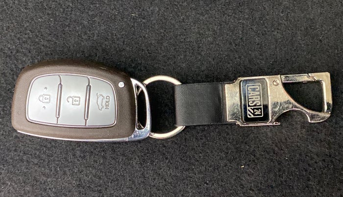 2019 Hyundai Tucson GLS 2WD AT PETROL, Petrol, Automatic, 1,00,239 km, Key Close Up