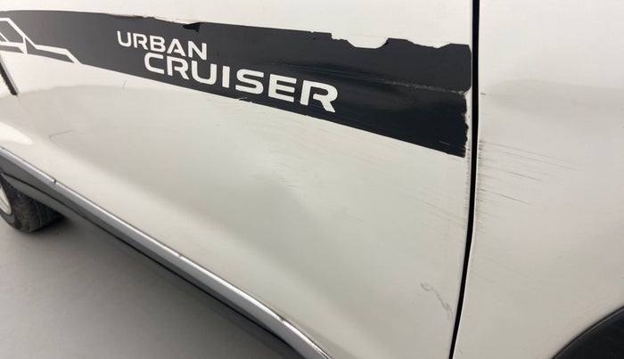 2021 Toyota URBAN CRUISER MID GRADE AT, Petrol, Automatic, 34,750 km, Driver-side door - Slightly dented