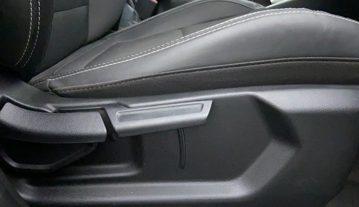 2019 Hyundai VENUE 1.0L Turbo GDI SX(O) MT, Petrol, Manual, 14,856 km, Driver Side Adjustment Panel