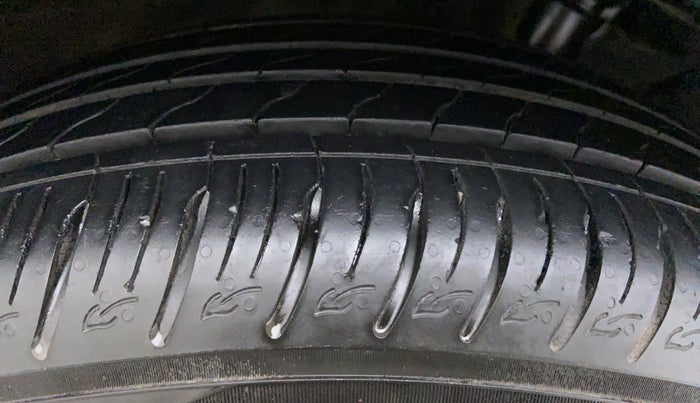 2019 Hyundai VENUE 1.0L Turbo GDI SX(O) MT, Petrol, Manual, 14,856 km, Right Rear Tyre Tread