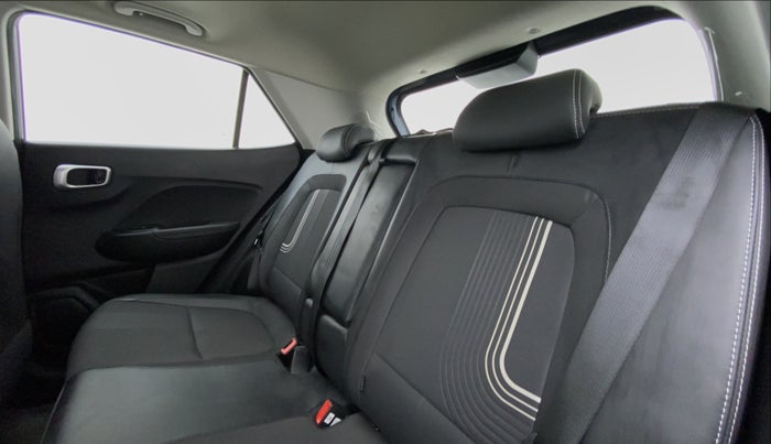 2019 Hyundai VENUE 1.0L Turbo GDI SX(O) MT, Petrol, Manual, 14,856 km, Right Side Rear Door Cabin