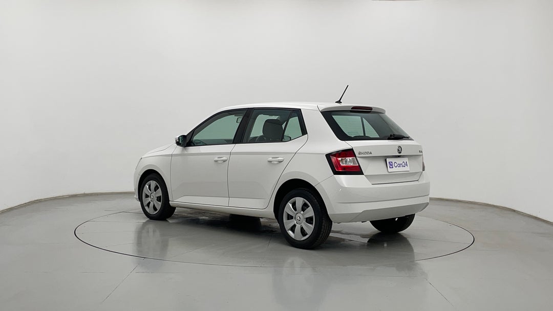 Left Back Diagonal (45- Degree) View