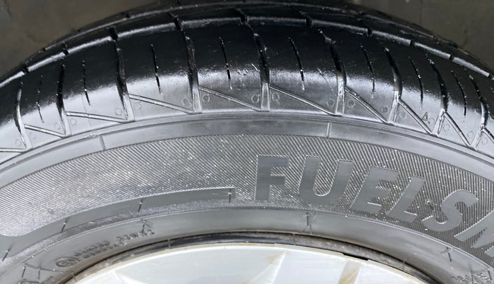 2019 Maruti Alto VXI, Petrol, Manual, 5,488 km, Left Front Tyre Tread