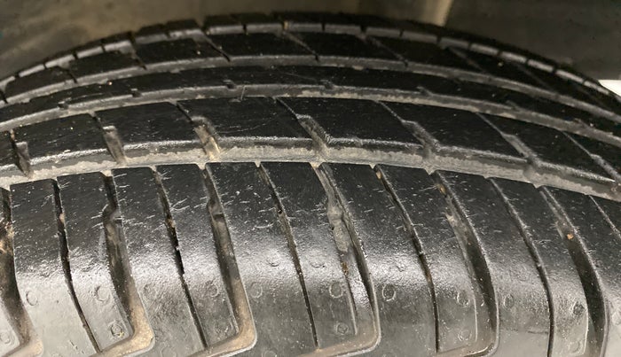 2017 Datsun Redi Go S, Petrol, Manual, 38,798 km, Left Rear Tyre Tread