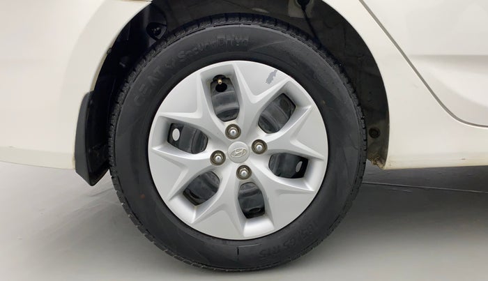 2015 Hyundai Verna FLUIDIC 1.4 VTVT, Petrol, Manual, 48,127 km, Right Rear Wheel