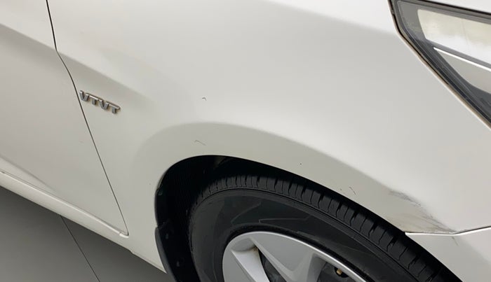 2015 Hyundai Verna FLUIDIC 1.4 VTVT, Petrol, Manual, 48,127 km, Right fender - Paint has minor damage