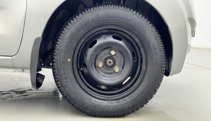 2017 Datsun Redi Go S, Petrol, Manual, 17,986 km, Right Front Wheel