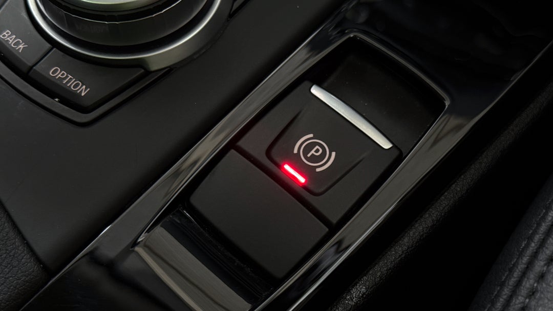 2020 BMW X1 sDrive 20i, Automatic, 44202 km, Handbrake