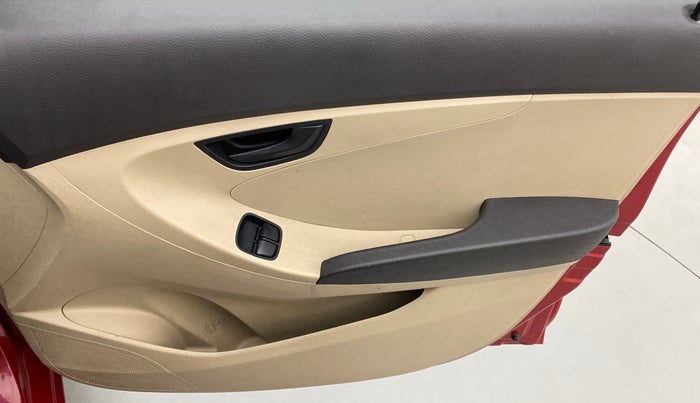 2015 Hyundai Eon MAGNA +, Petrol, Manual, 20,505 km, Driver Side Door Panels Control