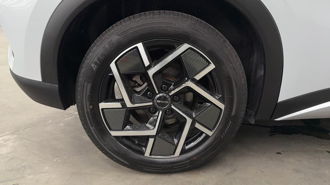 2023 Byd Atto 3 Extended Range, Automatic, 12922 km, Right Rear Wheel