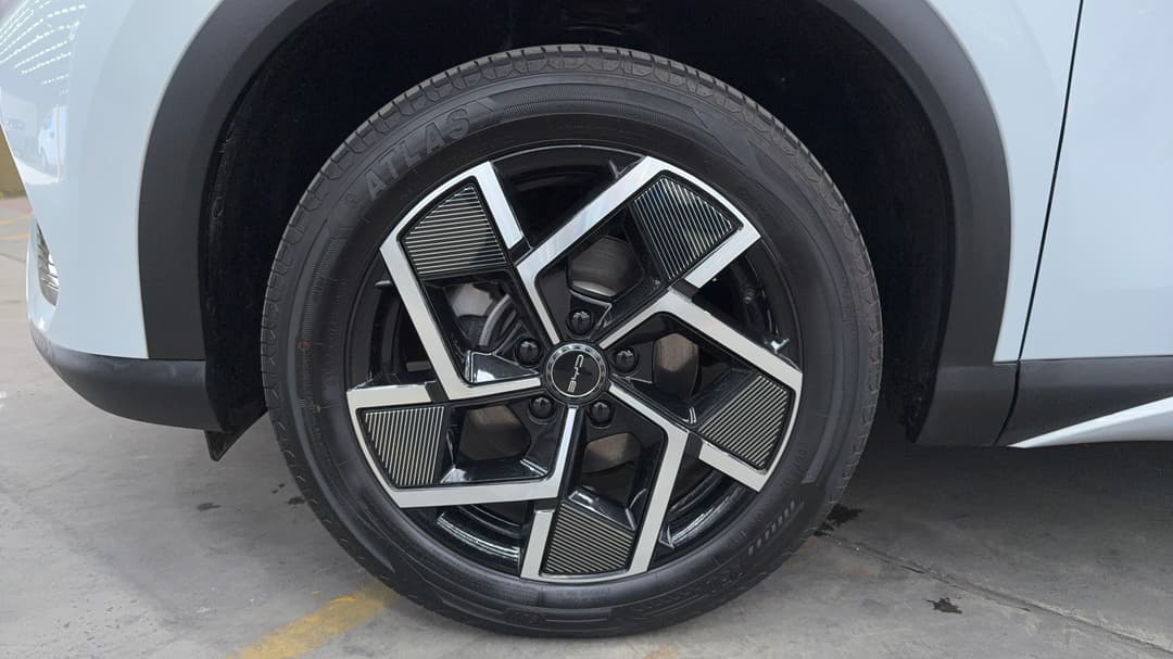 2023 Byd Atto 3 Extended Range, Automatic, 12922 km, Left Front Wheel