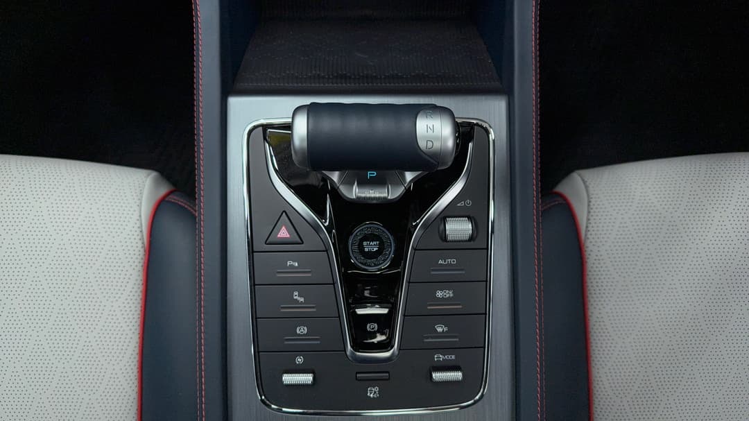 2023 Byd Atto 3 Extended Range, Automatic, 12922 km, Gear Lever 