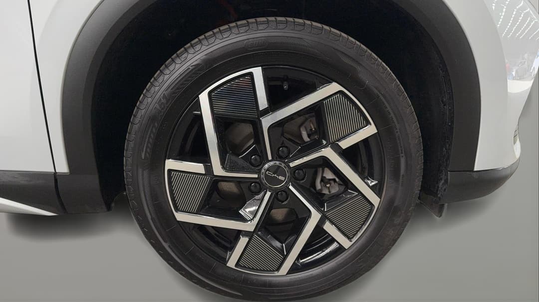 2023 Byd Atto 3 Extended Range, Automatic, 12922 km, Right Front Wheel
