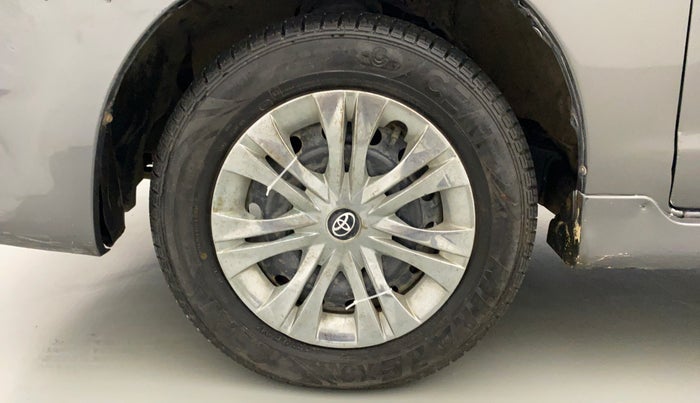 2013 Toyota Innova 2.5 GX 8 STR, Diesel, Manual, 67,882 km, Left Front Wheel
