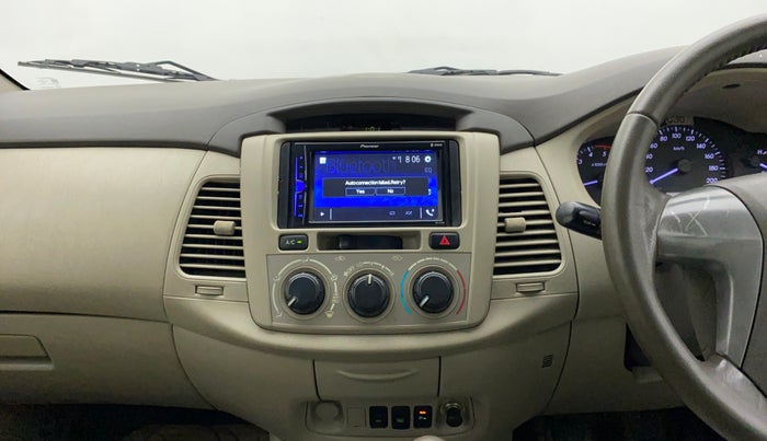 2013 Toyota Innova 2.5 GX 8 STR, Diesel, Manual, 67,882 km, Air Conditioner