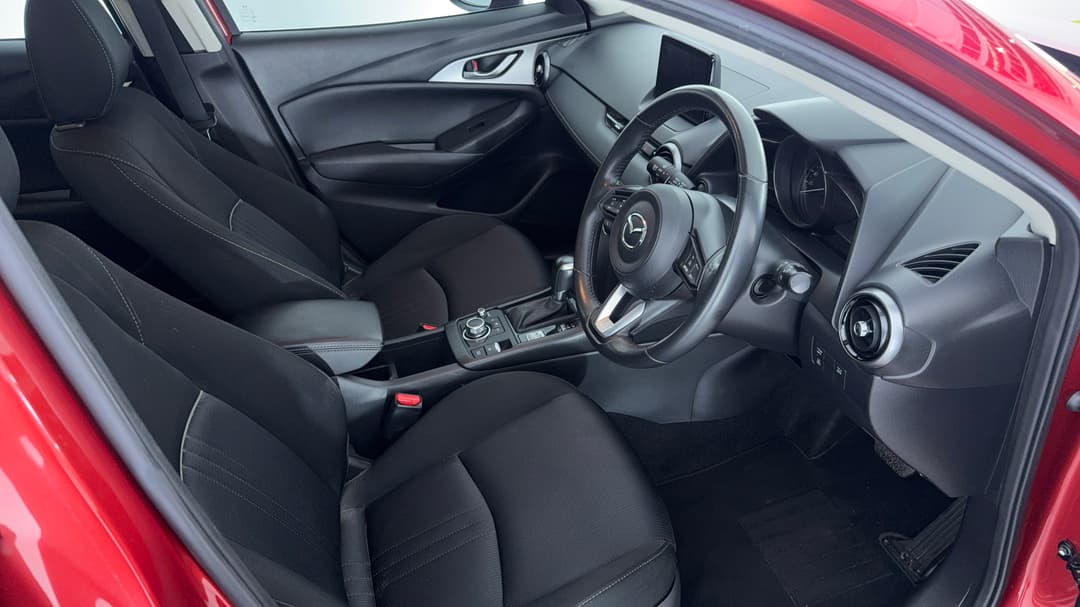 2018 Mazda CX-3 Maxx Sport (FWD), Automatic, 71871 km, Right Side Front Door Cabin View