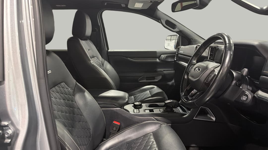2022 Ford Everest Platinum (4x4), Automatic, 66839 km, Right Side Front Door Cabin View