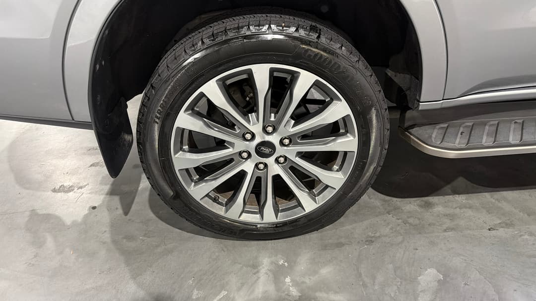 2022 Ford Everest Platinum (4x4), Automatic, 66839 km, Right Rear Wheel