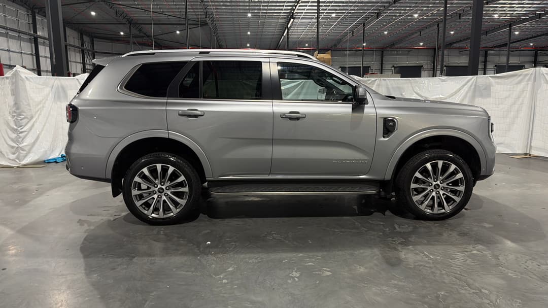 2022 Ford Everest Platinum (4x4), Automatic, 66839 km, Right Side View