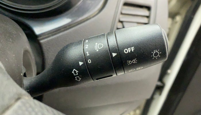 2016 Tata Bolt XE REVOTRON, Petrol, Manual, 49,558 km, Combination switch - Turn Indicator not functional