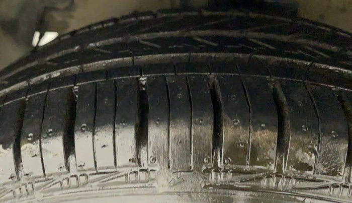 2016 Tata Bolt XE REVOTRON, Petrol, Manual, 49,558 km, Left Front Tyre Tread