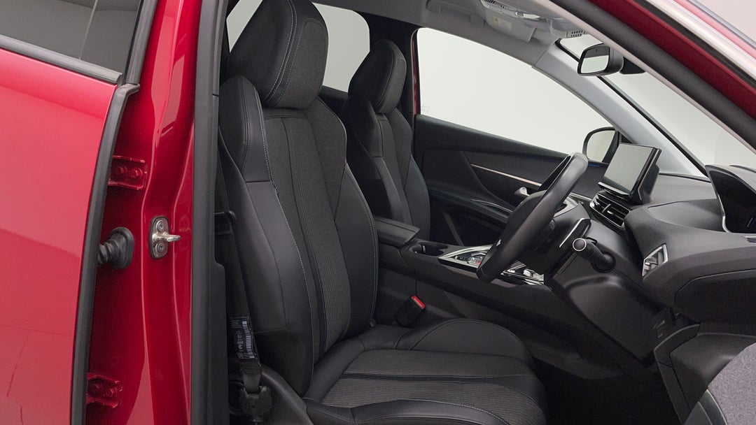 2022 Peugeot 3008 Allure 1.6 Thp, Automatic, 61749 km, Right Side Front Door Cabin View