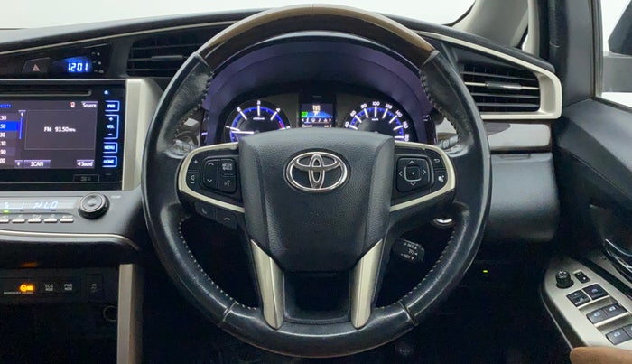 2016 Toyota Innova Crysta 2.8 ZX AT 7 STR, Diesel, Automatic, 88,694 km, Steering Wheel Close Up