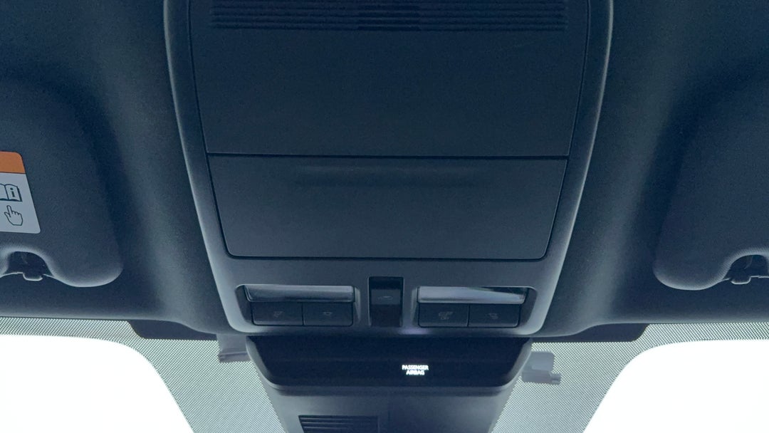 On-Roof Controls/Sunglass holder