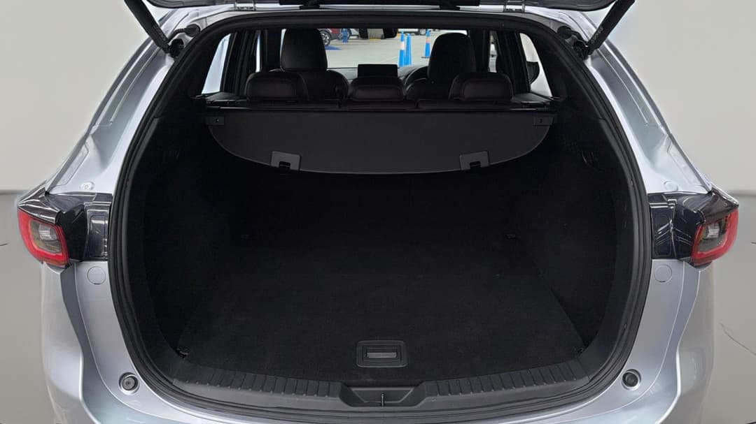 2023 Mazda CX-5 Akera (AWD), Automatic, 37183 km, Boot Inside View