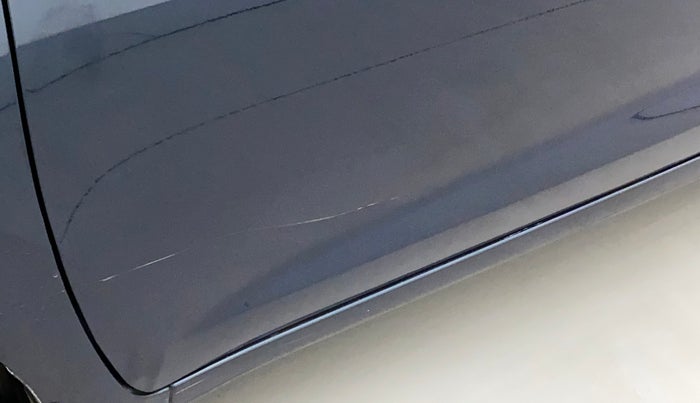 2022 Hyundai GRAND I10 NIOS SPORTZ 1.0 TURBO GDI, Petrol, Manual, 15,612 km, Front passenger door - Minor scratches