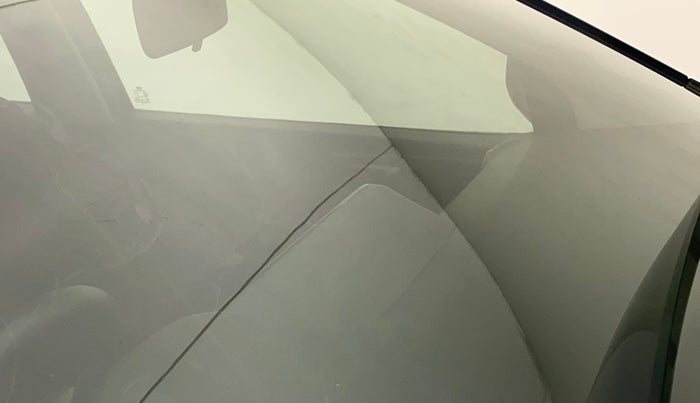 2022 Hyundai GRAND I10 NIOS SPORTZ 1.0 TURBO GDI, Petrol, Manual, 15,612 km, Front windshield - Minor spot on windshield