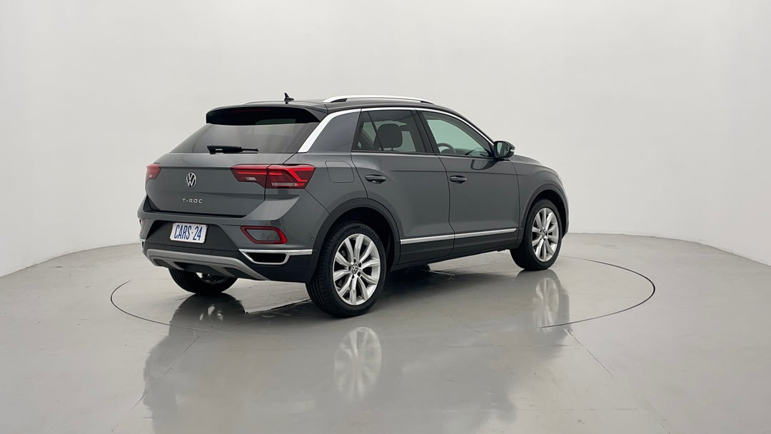 Right Back Diagonal (45- Degree) View