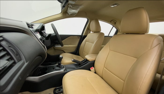 2015 Honda City V MT PETROL, Petrol, Manual, 60,150 km, Right Side Front Door Cabin