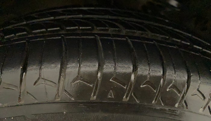 2017 Maruti Wagon R 1.0 VXI+ (O) MT, Petrol, Manual, 19,526 km, Right Rear Tyre Tread