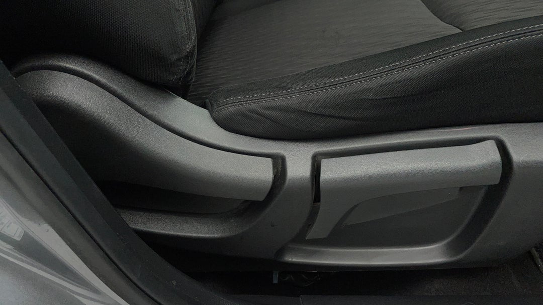 2018 Nissan X-trail St (2wd), Automatic, 94160 km, Drivers Side Adjustment Panel