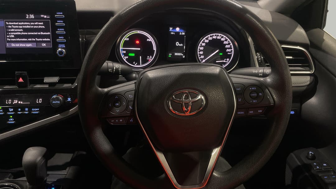 2023 Toyota Camry Ascent Hybrid, Automatic, 39357 km, Steering Wheel Close-up