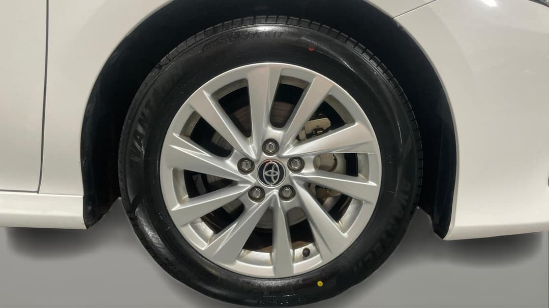 2023 Toyota Camry Ascent Hybrid, Automatic, 39357 km, Right Front Wheel