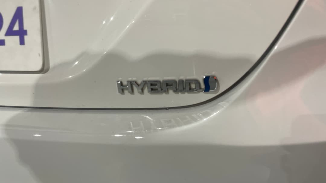 2023 Toyota Camry Ascent Hybrid, Automatic, 39357 km, Badge (Boot Right Side)