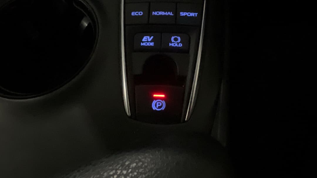 2023 Toyota Camry Ascent Hybrid, Automatic, 39357 km, Handbrake