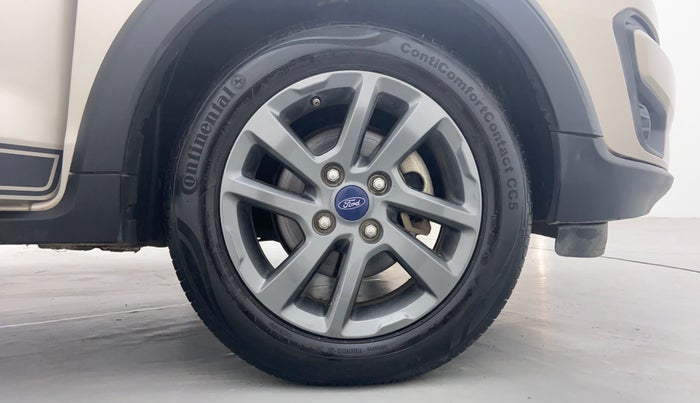 2018 Ford FREESTYLE TITANIUM 1.5 TDCI, Diesel, Manual, 31,928 km, Right Front Tyre